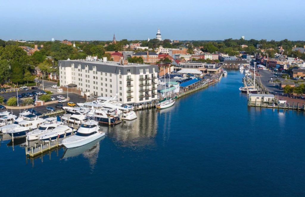 Annapolis Aglow: The Transformative Power of Marine LED Lighting