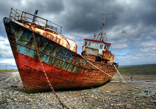 Navigating the Harsh Seas: Understanding the Impact of Saltwater on Marine LED Lighting