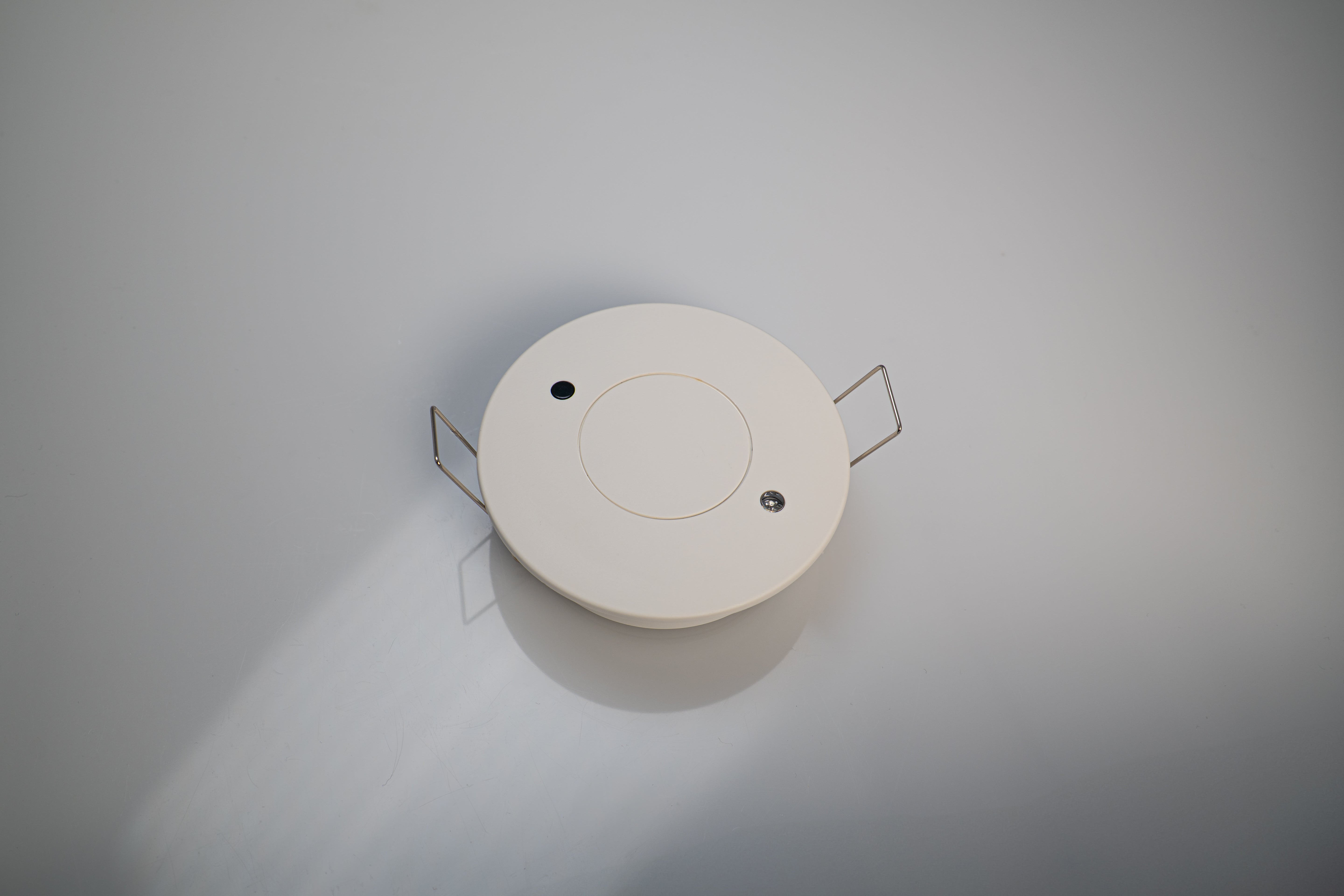 Microwave in ceiling motion sensor