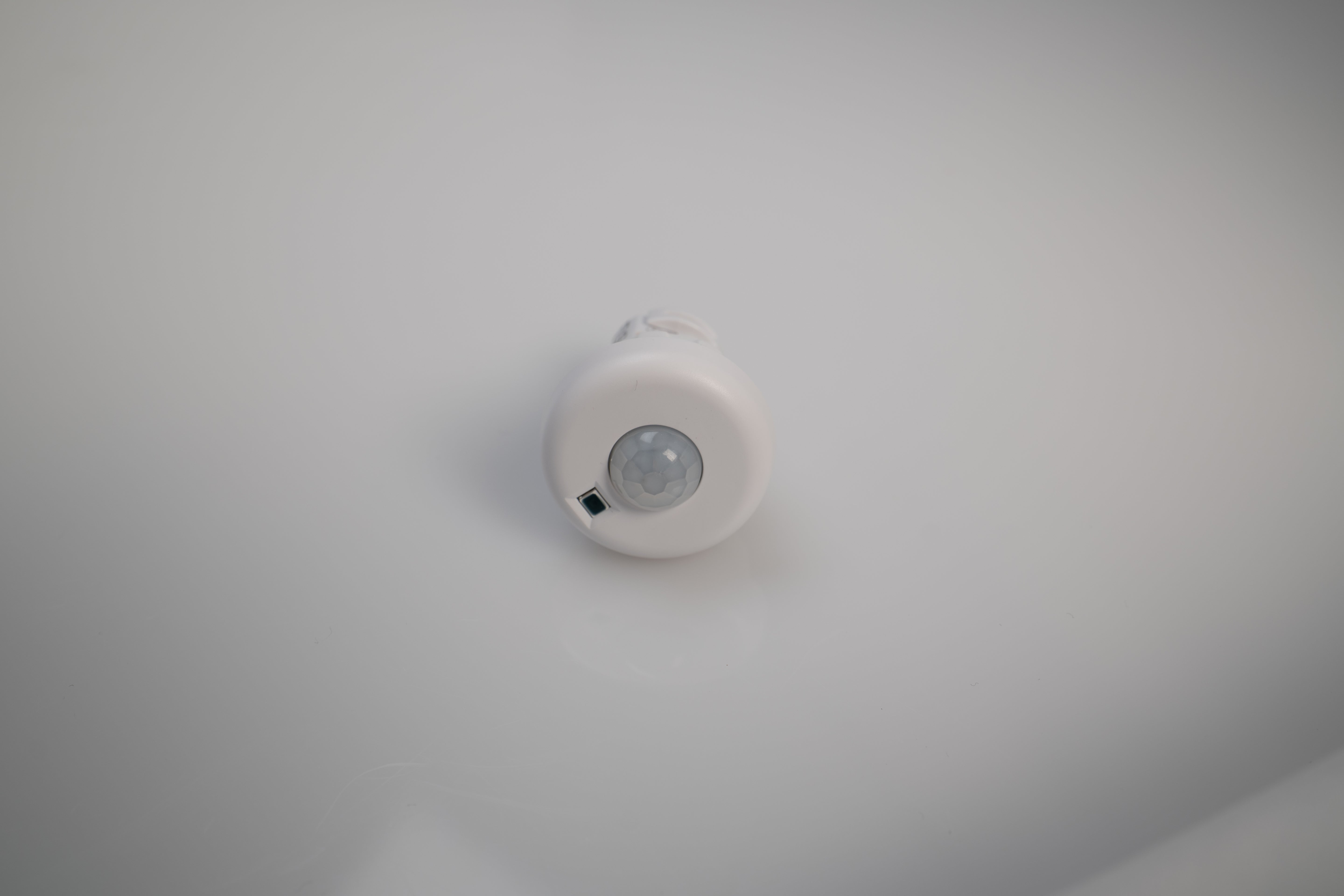 Small PIR motion sensor