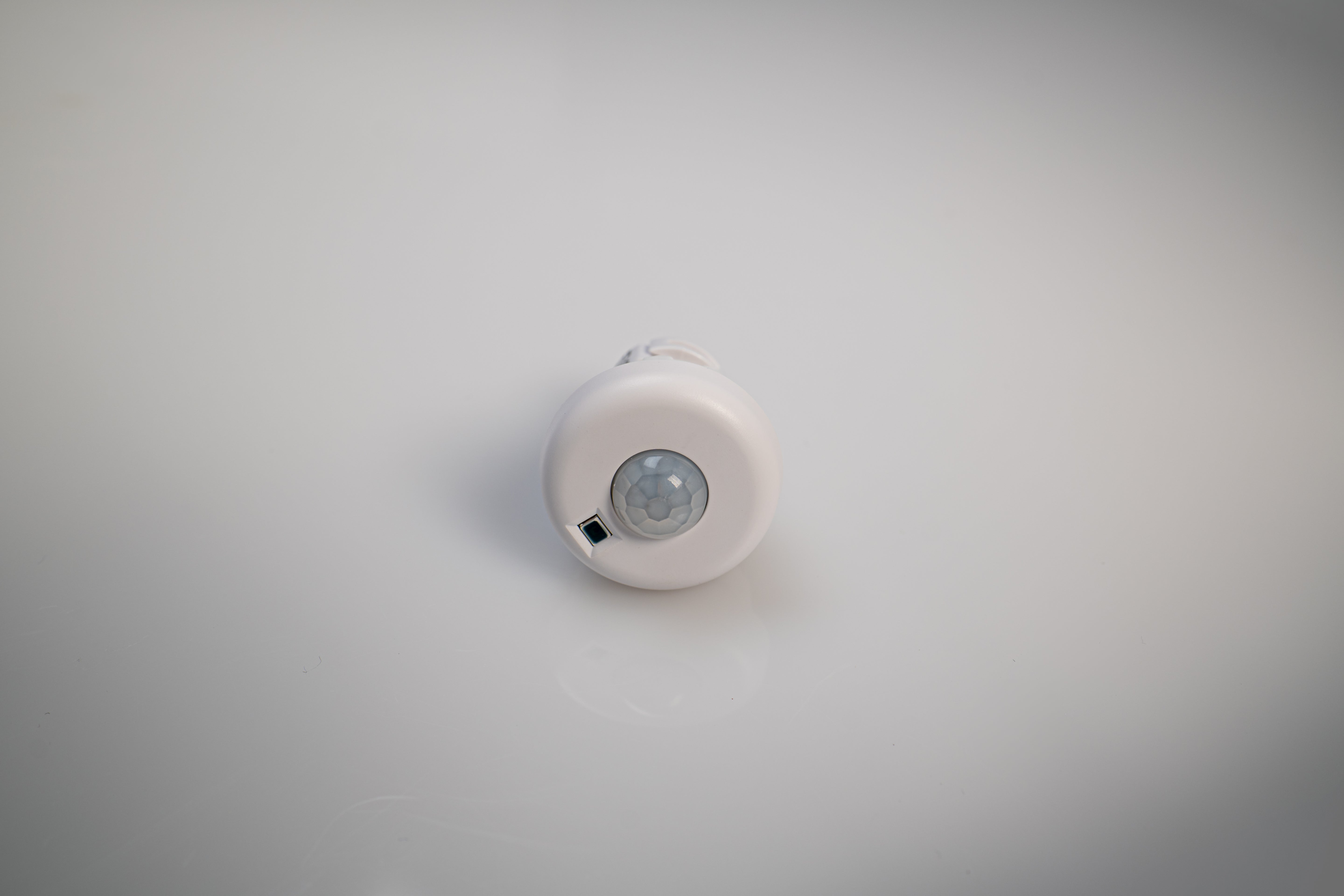 Small PIR motion sensor
